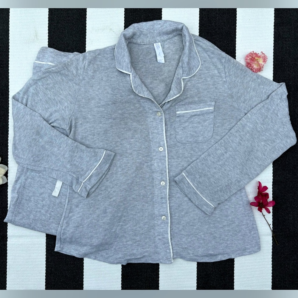 stars above Heather Gray Long Sleeve Pajama Top with Contrast Piping